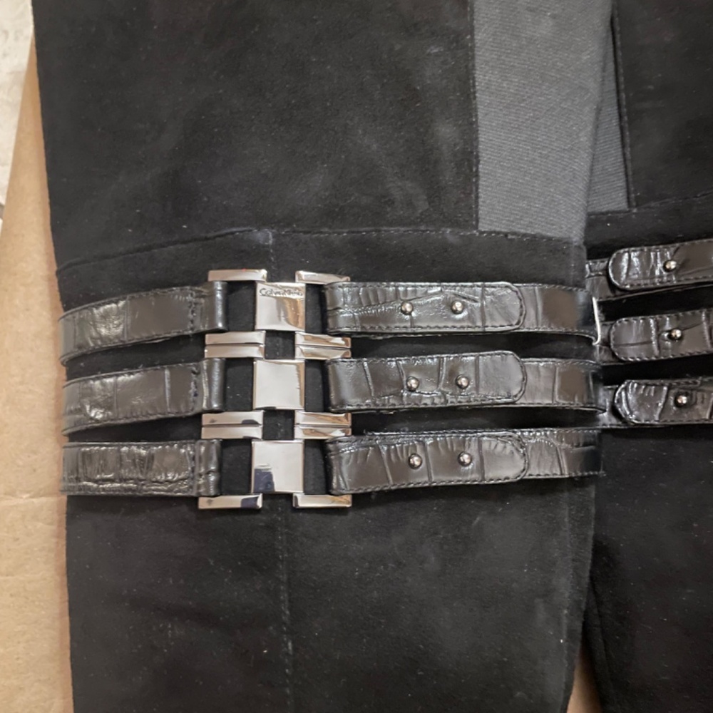 Calvin Klein Knee boot with buckle - Picture 4 of 4